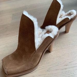 UGG ECKHAUS LATTA court mule